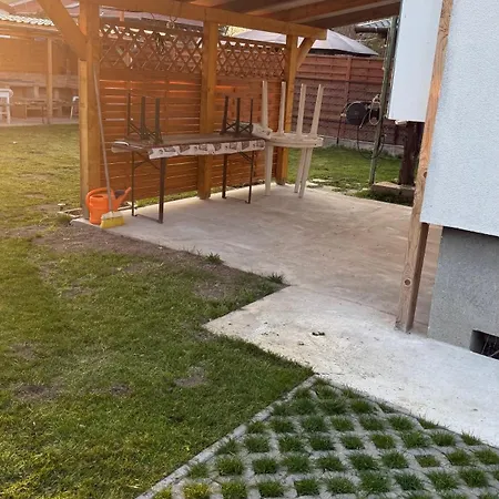 Gardonyi Kishaz * Gárdony